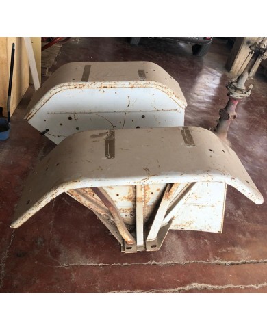 Coppia parafanghi Ford nuovi con telaio