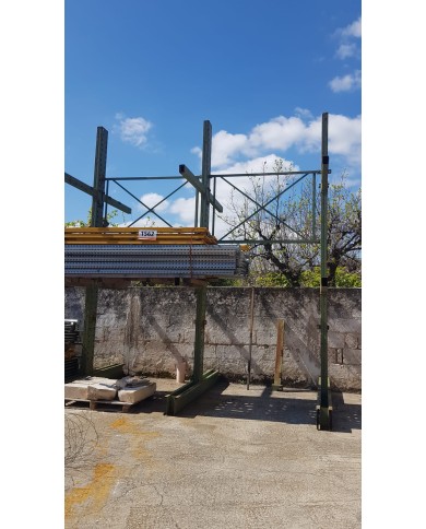 Scaffalatura Cantilever verde H 4800 mm Scaffalatura Cantilever verde H 4800 mm