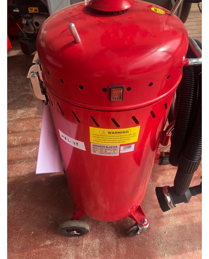 Sabbiatrice/aspiratore portatile